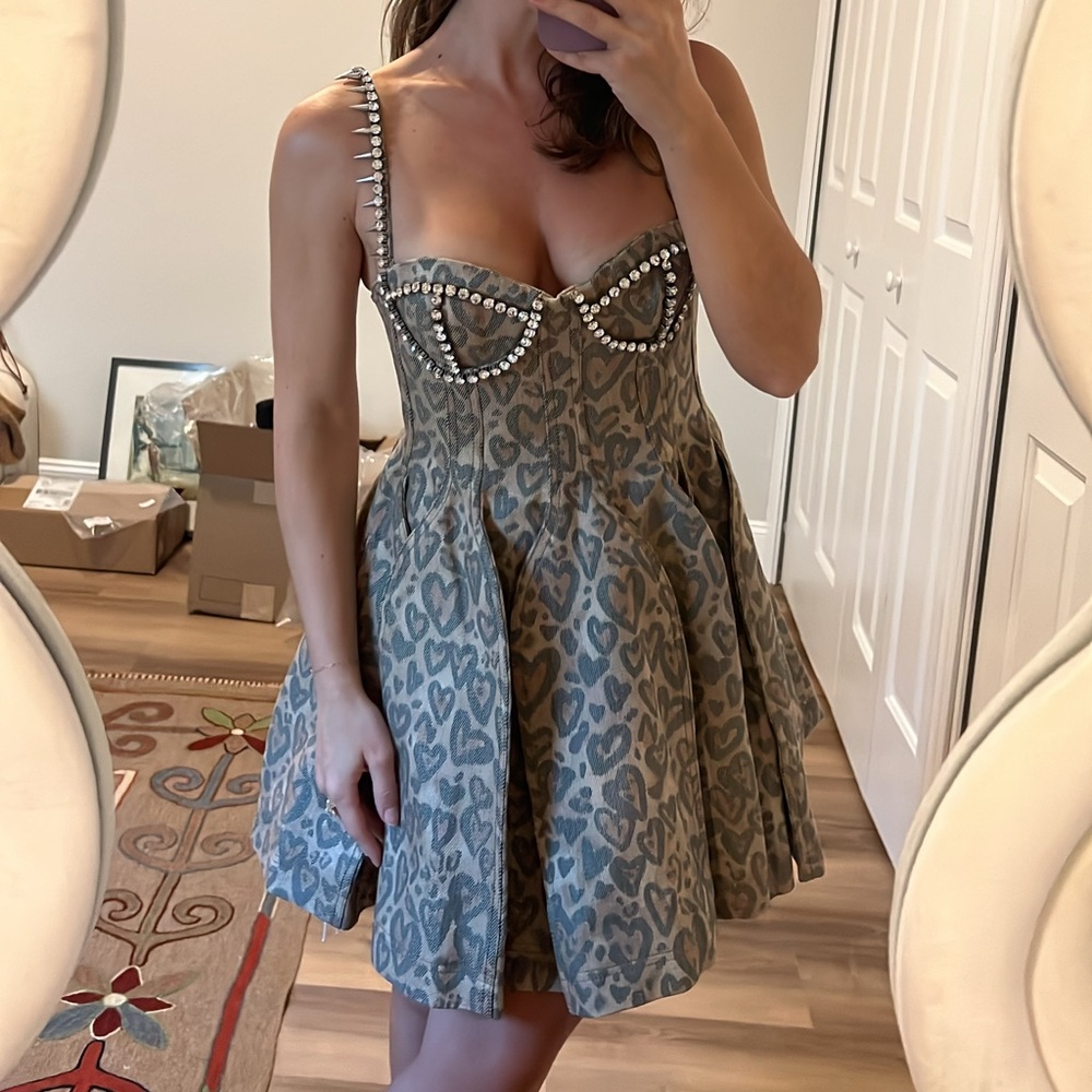 AREA Tan Heart Leopard Godet Minidress (2) - Picture 2 of 6